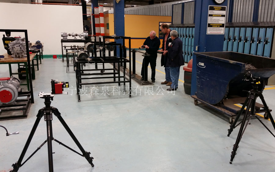 如何用激光測(cè)量輥的平行度？